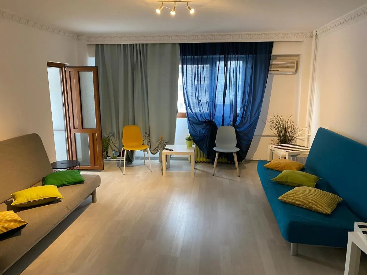 Green Apartment 41 Boekarest